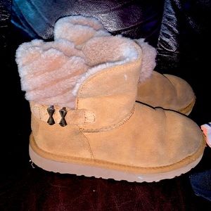 Girls Ugg boots size 13